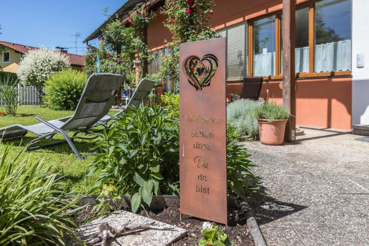 Fewo Im Gaestehaus Maximilian Eggelsberg Εξωτερικό φωτογραφία